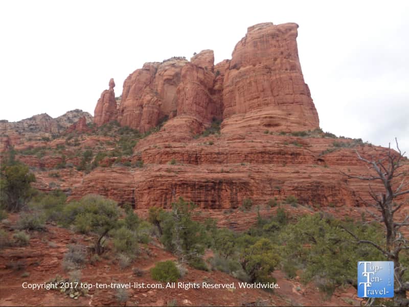 Teacup trail red rock scenery in Sedona