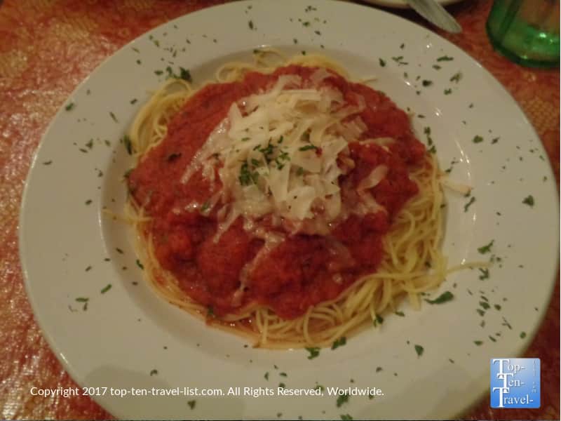 Delicious homemade marinara at Papa's Italian restaurant in Prescott