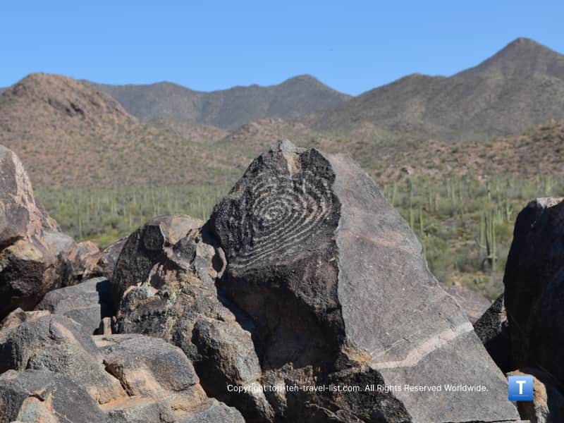 Petroglyphs on the Signal Hill trail at Saguaro National Park 