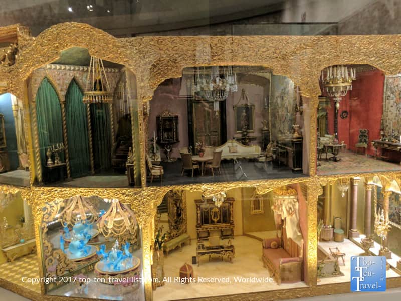 Chateau Meno at the Mini Time Museum of Miniatures