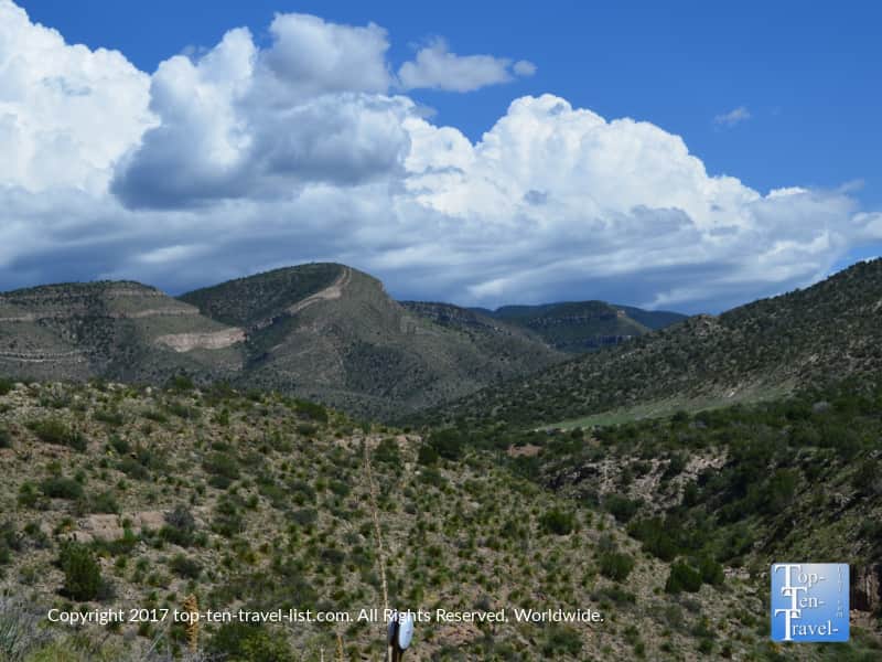 Pretty desert scenery along US 82 in New Mexico
