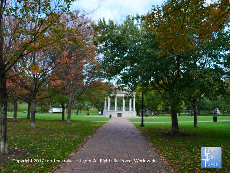 Fall foliage in Boston Common