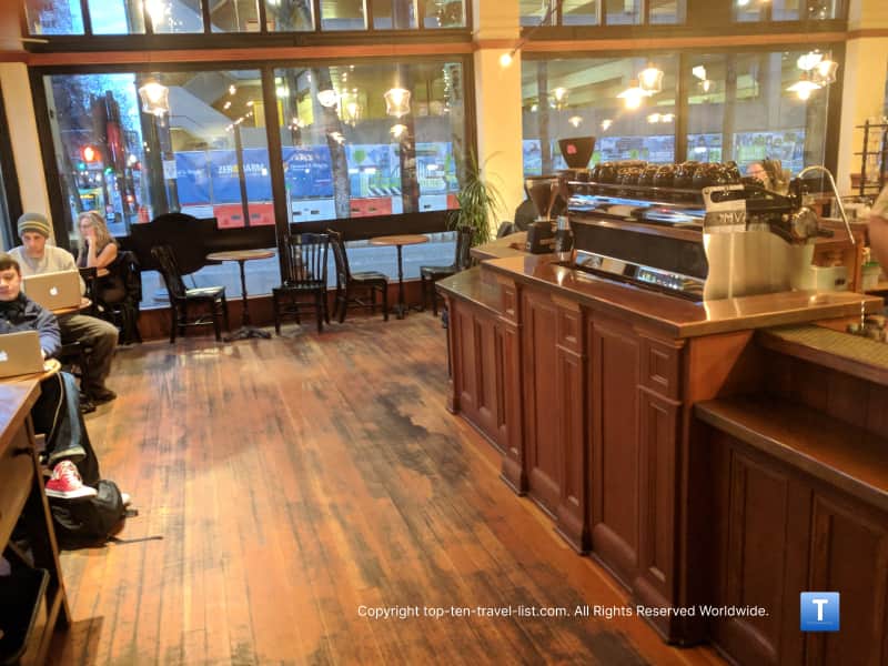 Case Study cozy coffeeshop in Portland