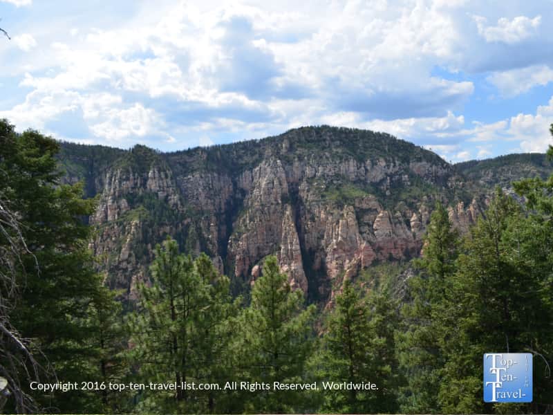Scenic overlook on the Cookstove Trail on Oak Creek Canyon drive 
