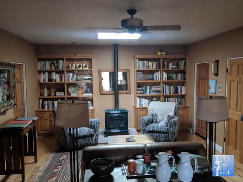 Cozy shared common area of Myra's retreat at the Bear Mountain Lodge in Silver City, New Mexico