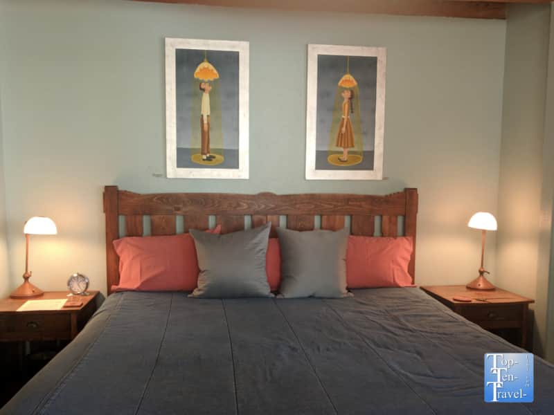 Room at the Bear Mountain Lodge in Silver City, New Mexico