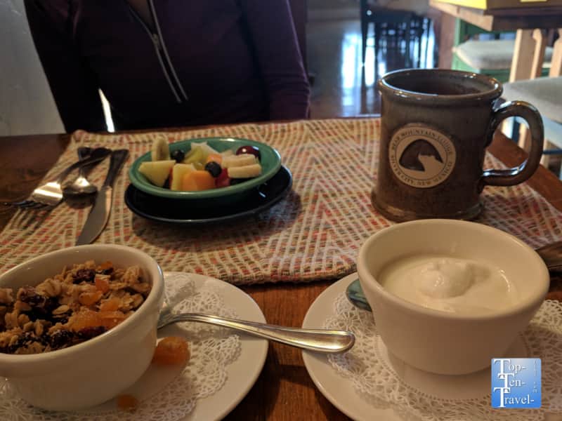 Breakfast at the Bear Mountain Lodge in Silver City, New Mexico