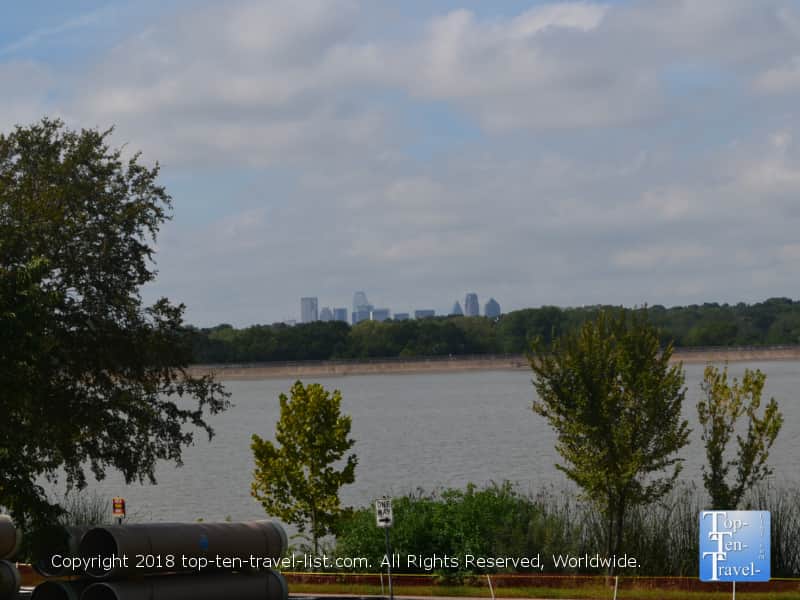 Views of White Rock Lake and the Dallas skyline from the Arboretum