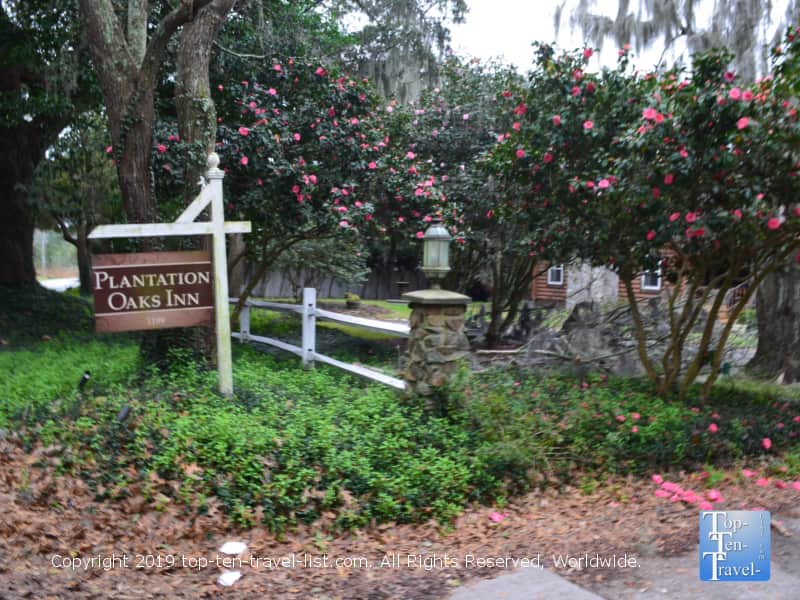 Plantation Oaks Inn in Charleston, SC