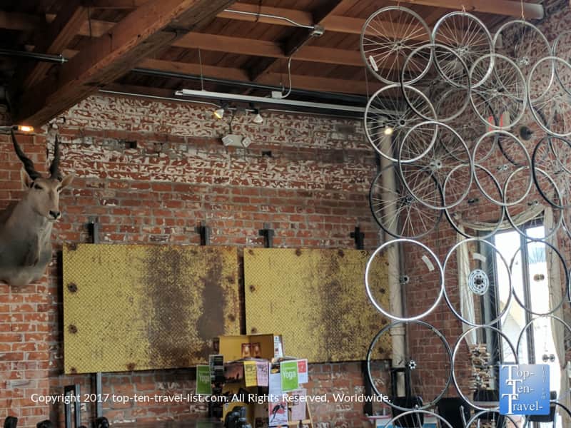 Hip design of Cartel Coffee Lab in Tucson, Arizona