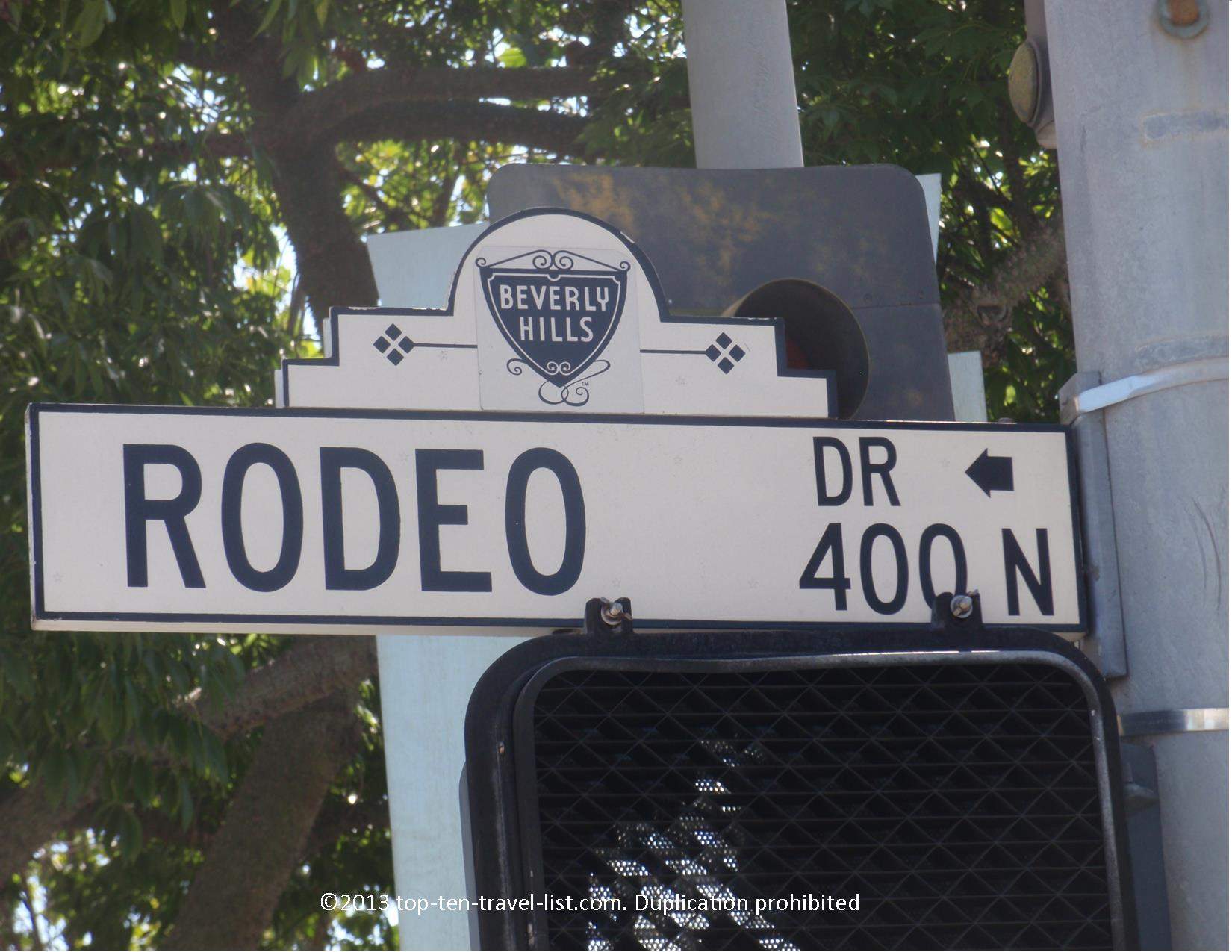 Pretty Woman filming location - Rodeo Drive sign in Beverly Hills