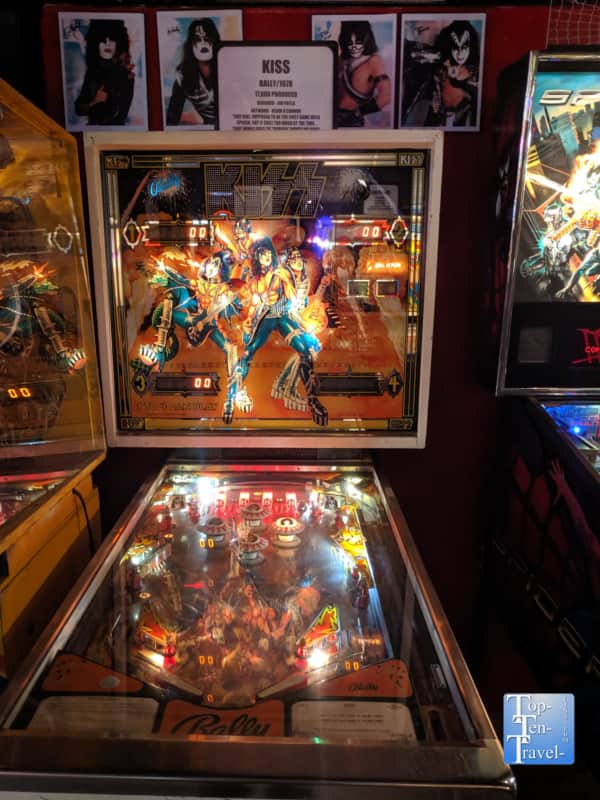 Kiss pinball machine