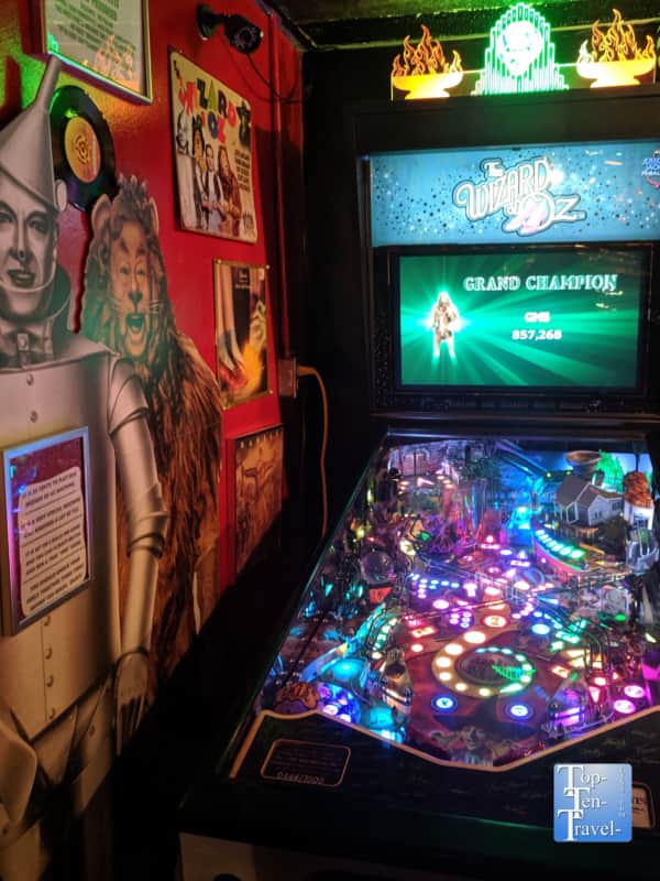 Wizard of Oz pinball machine