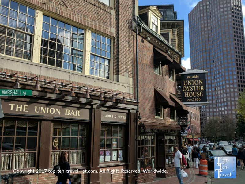 Bell in Hand tavern in Boston