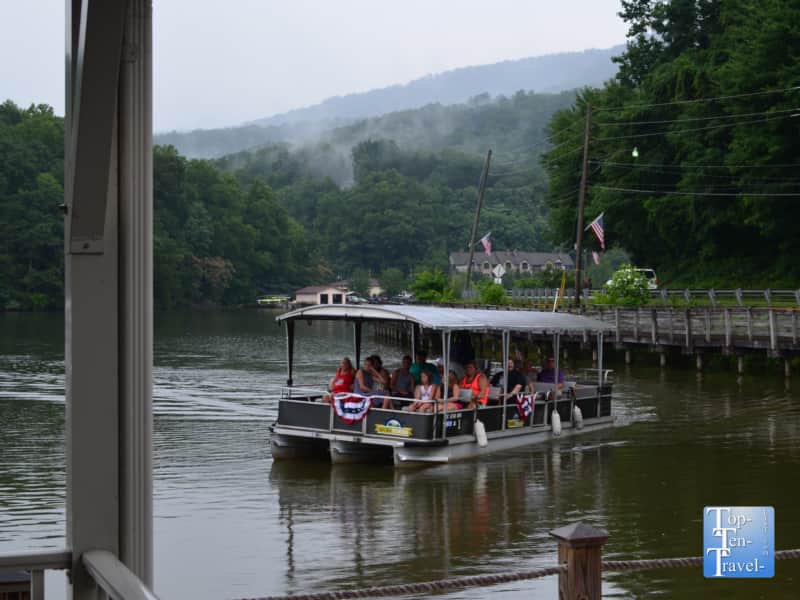 Cruise at Lake Lure