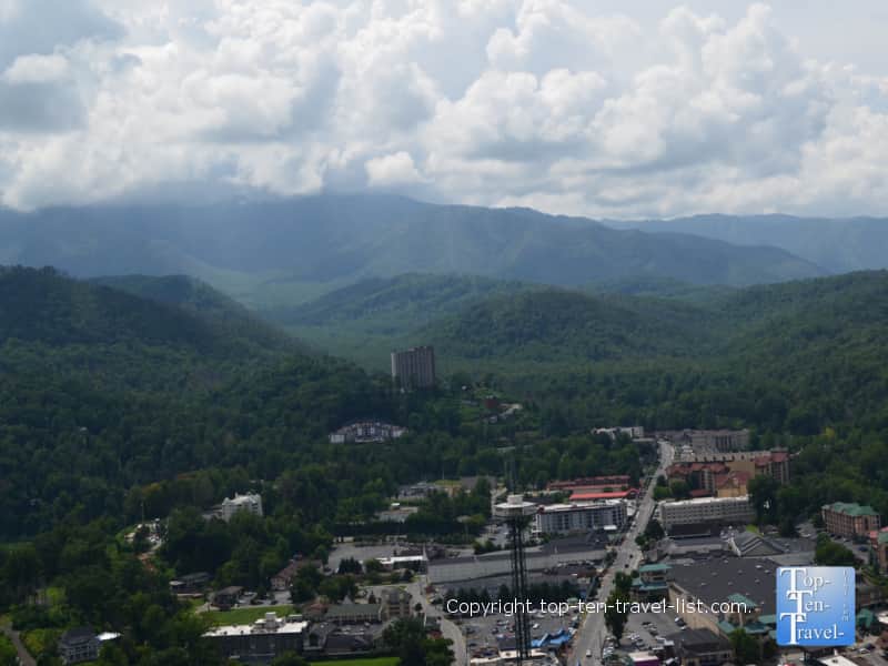 Amazing mountain scenery from SkyBridge in Gatlinburg, Tennessee