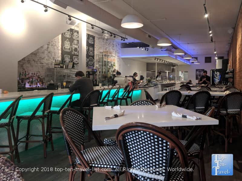 Quiet ambiance at Crepe du Jour in Greenville, South Carolina 