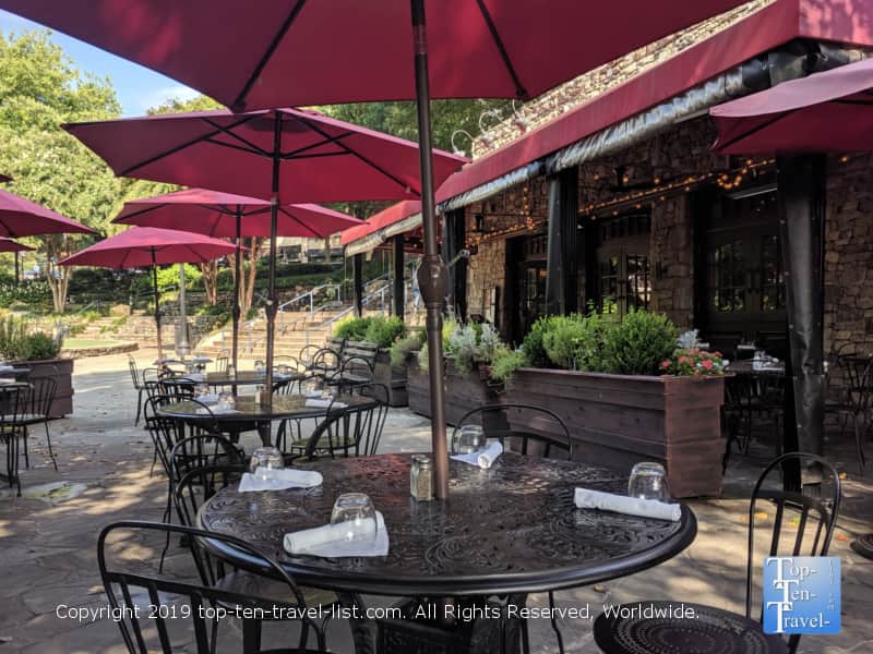 Great outdoor seating at Passerelle Bistro in Greenville, South Carolina 
