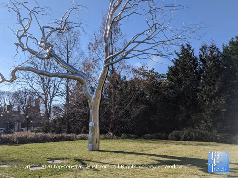 Stainless steel sculpture by Roxy Paine at the National Gallery of Art in Washington D.C.