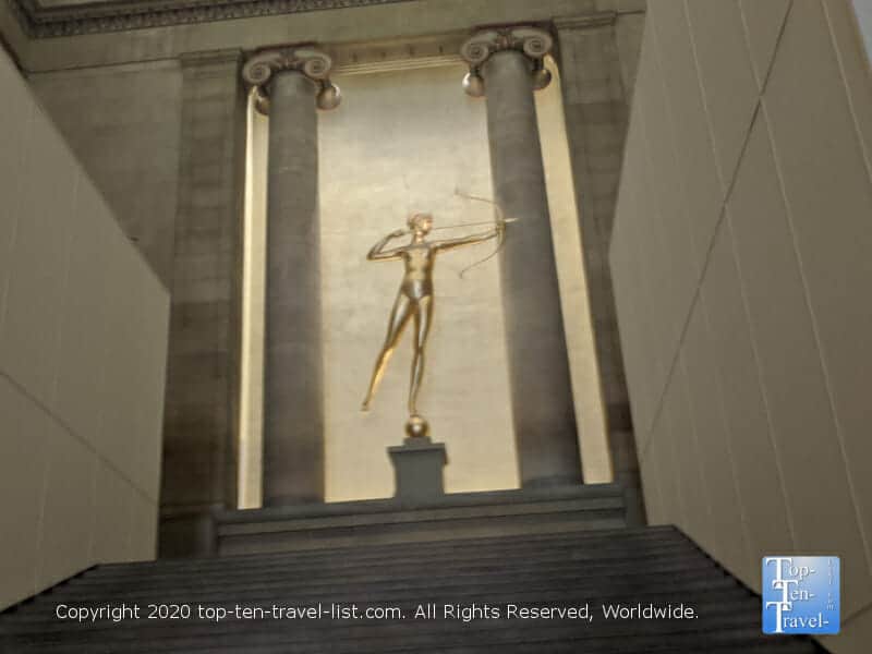 Gilding Diana at the Philadelphia Museum of Art 