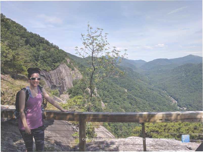 Mountain scenery on the Outcroppings trail at Chimney Rock State Park