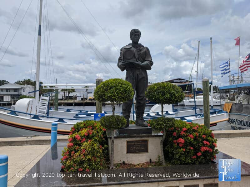 Sponge docks statue in Tarpon Springs, Florida 