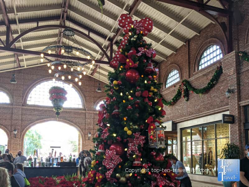 Minnie Christmas tree at Disney Springs