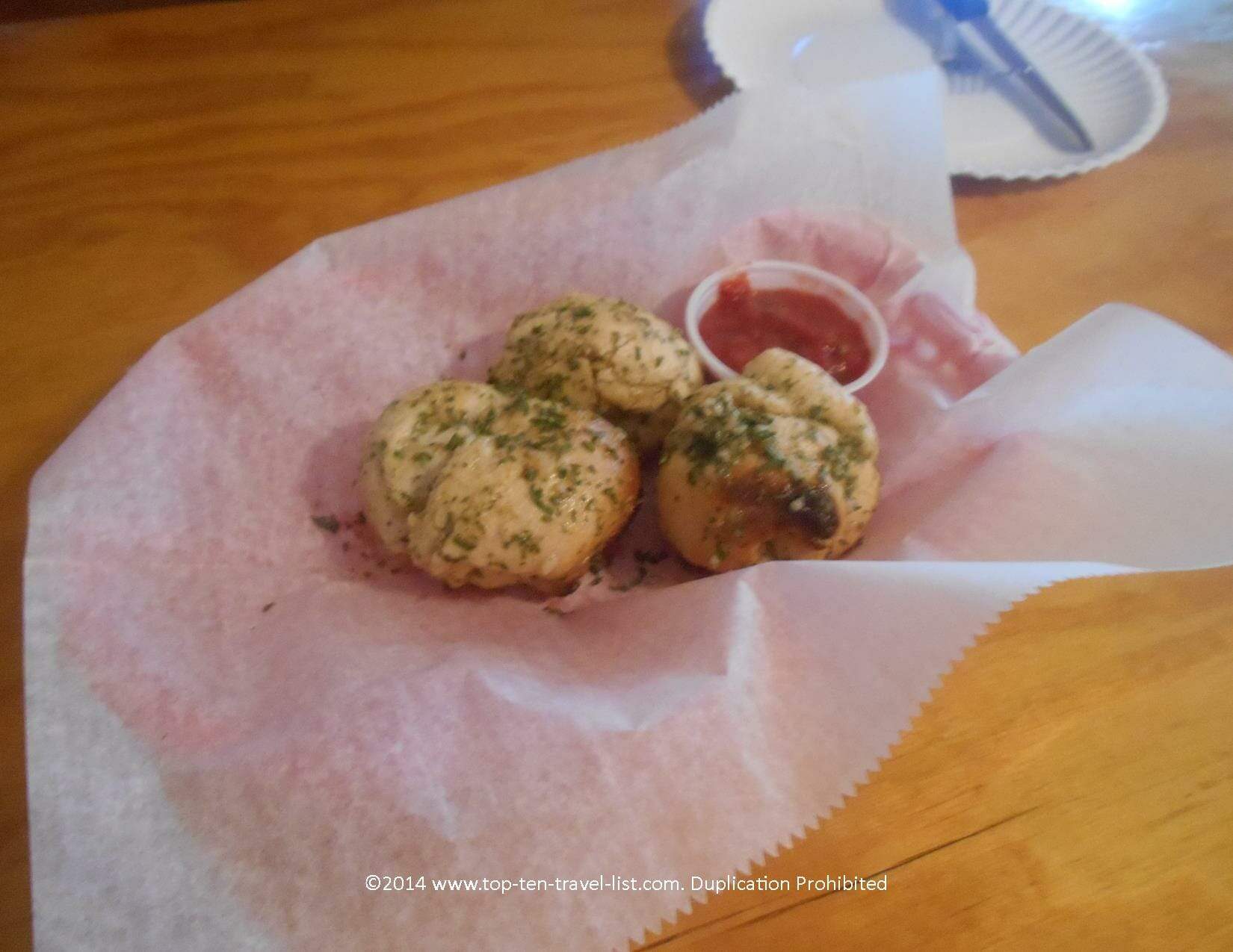 Gluten-free garlic knots at Ozona Pizza in Palm Harbor, Florida