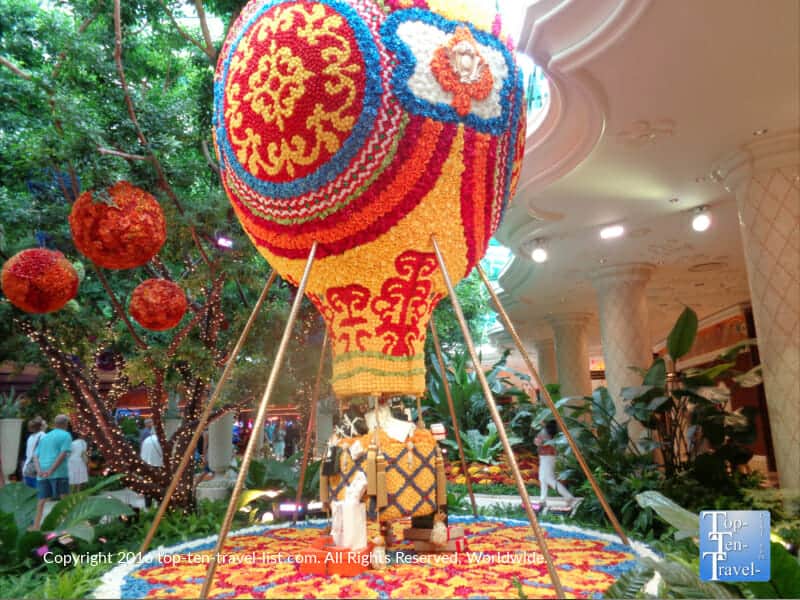 Hot air balloon made of flowers at The Wynn resort in Las Vegas 