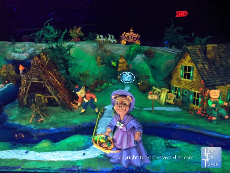 The Lazy Pig at Mother Goose
Village at Rock City in Lookout Mountain