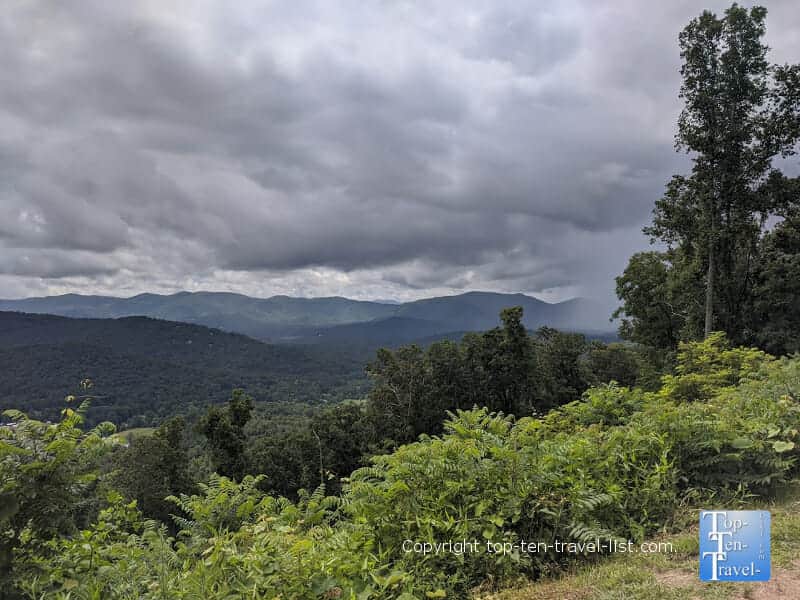 Gorgeous mountain scenery at the Tanbark Ridge overlook along the Blue Ridge Parkway near Asheville