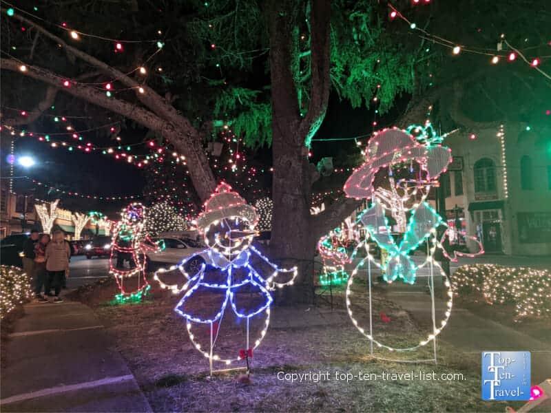 Snowman family light display during Forest City, North Carolina