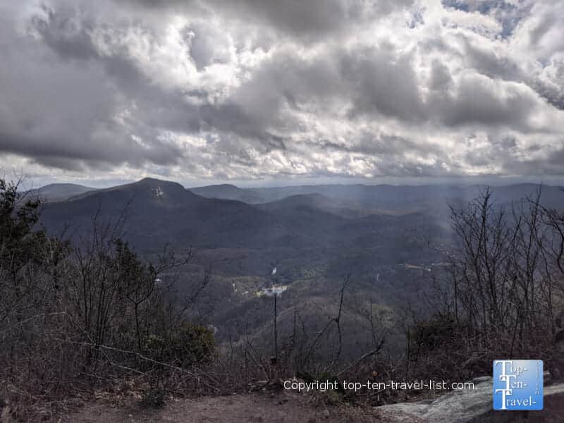 Gorgeous views along the Whiteside Mountain hiking trail in Western North Carolina