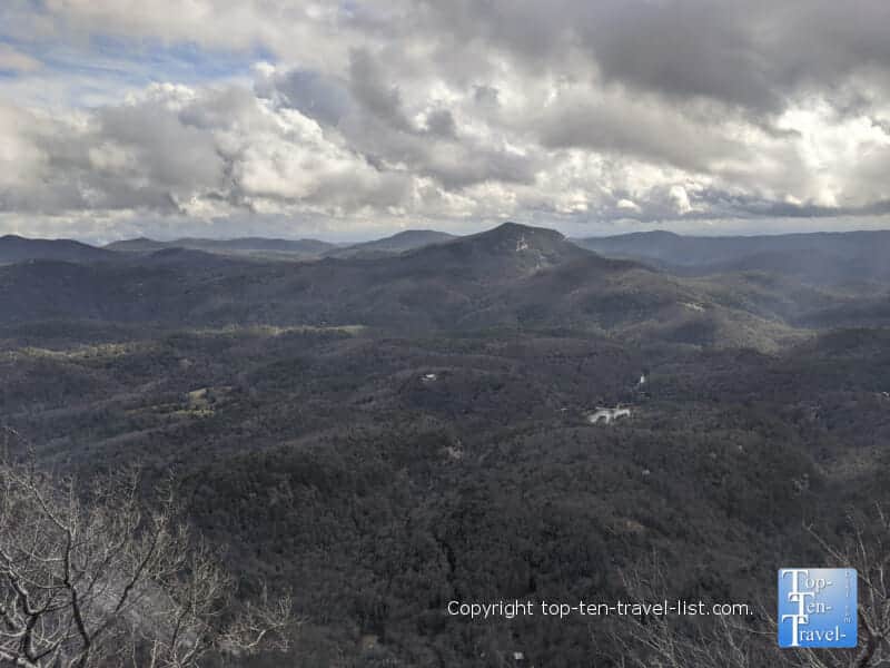 Awe inspiring views along the Whiteside Mountain trail in Highlands, North Carolina