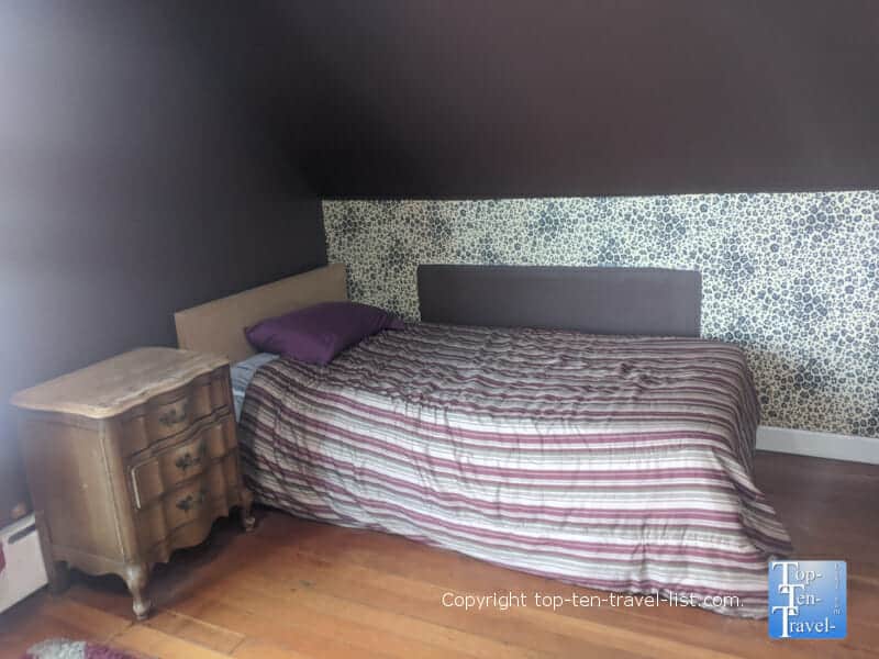 Jersey Shore house bedroom