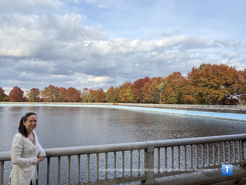 Fall color along the reservoir at Highland Park in Pittsburgh