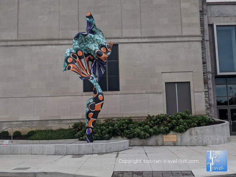 Colorful "Wind Sculpture IX" in front of the Cincinnati Art Museum