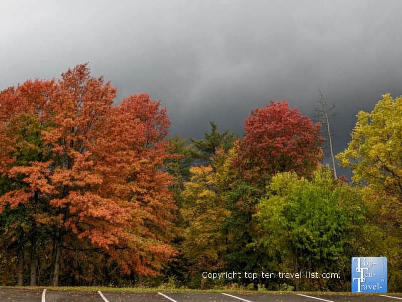 Brilliant fall foliage at Moon Park near Pittsburgh, Pennsylvania 