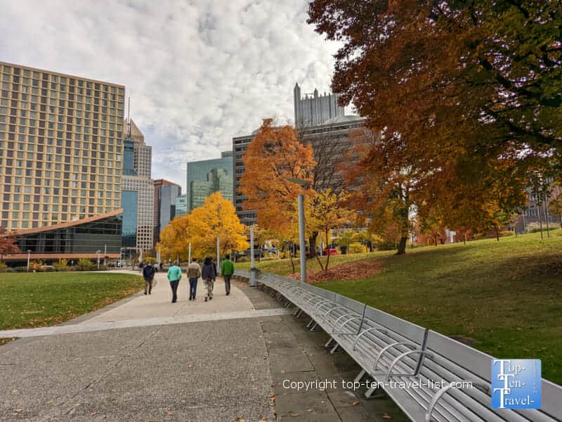 Beautiful fall foliage at Point State Park in downtown Pittsburgh