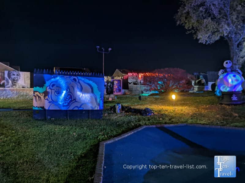 Halloween mini golf at Hopewell Windmill near Pittsburgh 