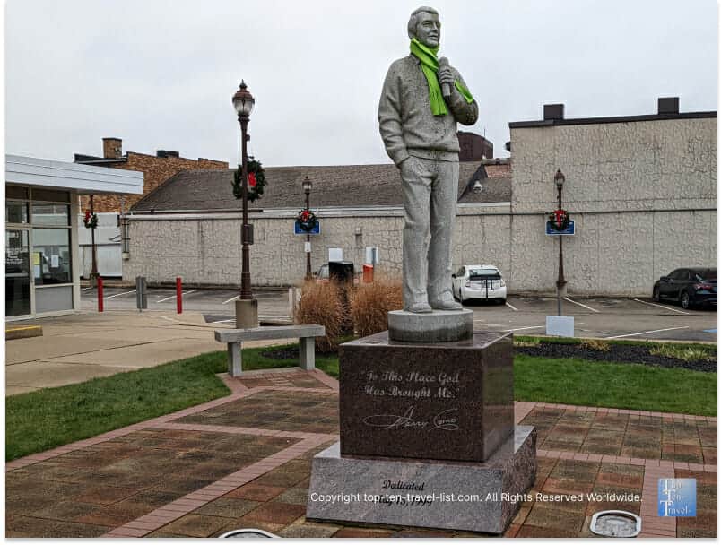 Perry Como statue in downtown Canonsburg, PA