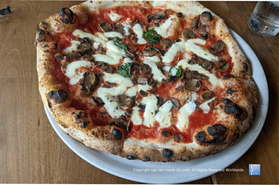 Mushroom pizza at Mercurio's in Shadyside