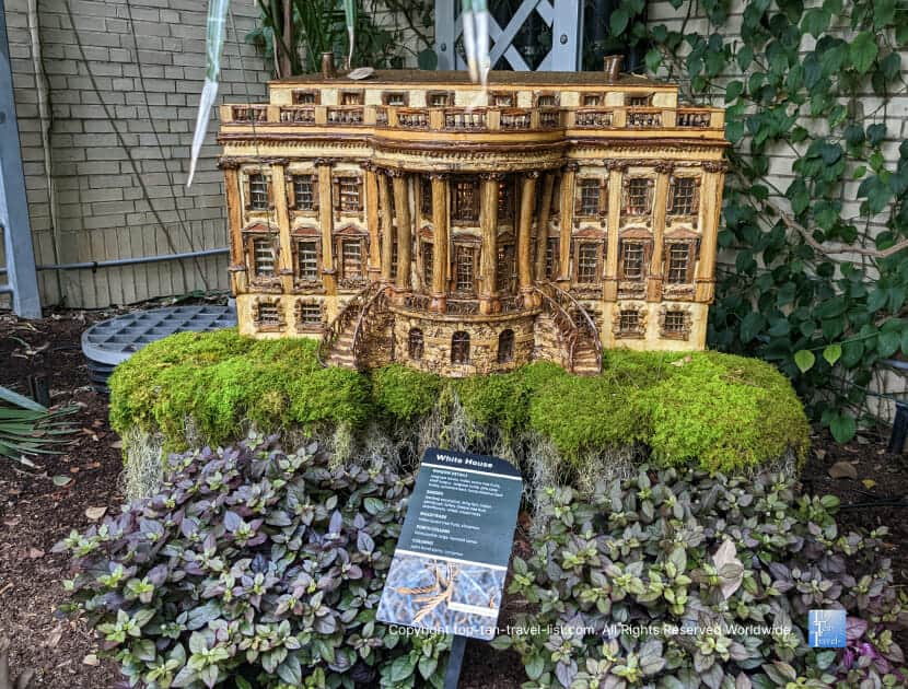 White House replica at the US Botanical Gardens in D.C.