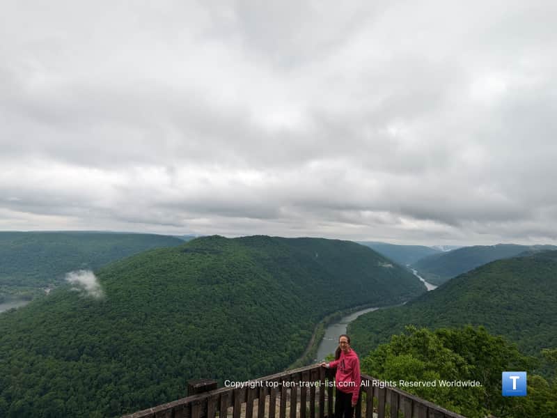 Mountain views from Grandview Overlook at New River Gorge National park