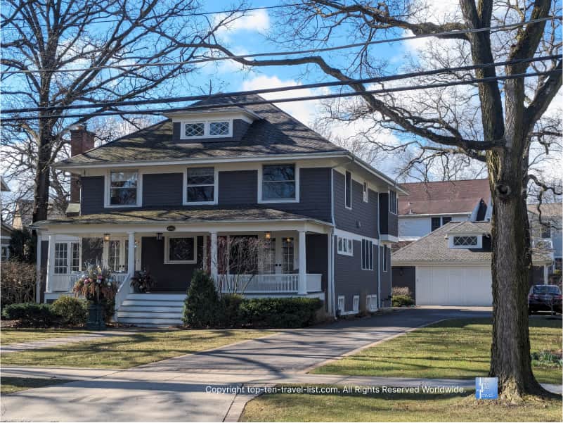 Murphy's house from Home Alone in Winnetka, IL