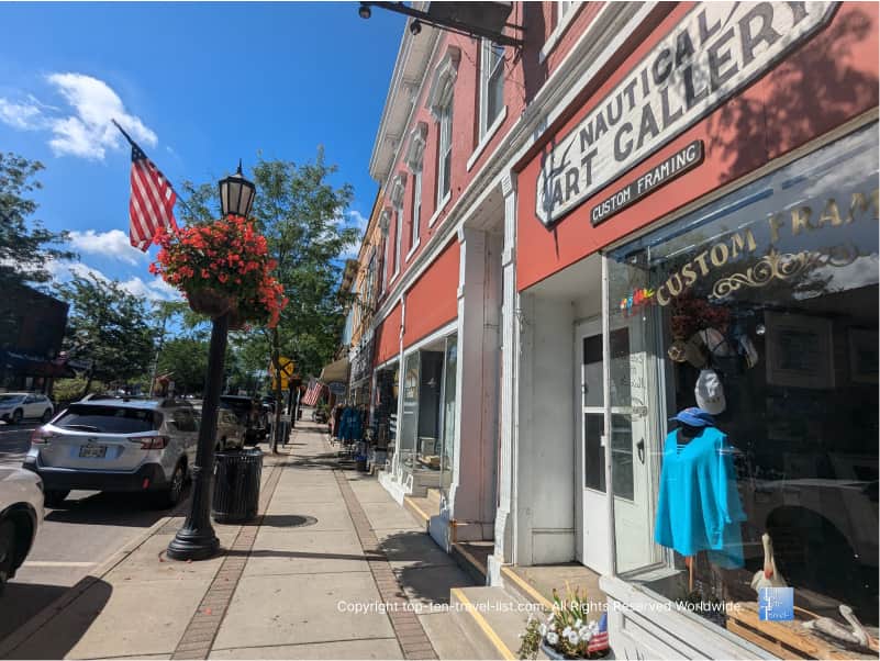 Art gallery on Main St. in Vermillion