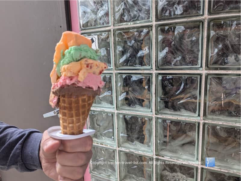 The Original Rainbow Cone on Chicago's South Side
