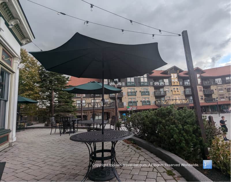 Patio dining at Cheat Mountain Pizza in Snowshoe, West Virginia