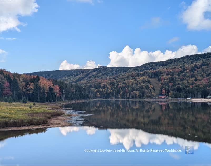 Scenic views kayaking on Shavers Lake in Snowshoe, West Virginia