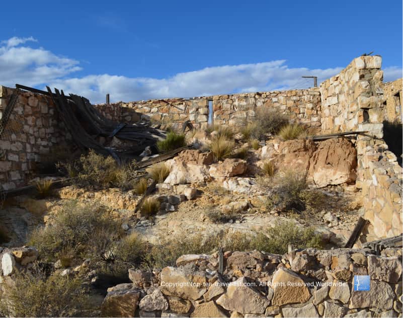 Abandoned zoo at Two Guns, Arizona